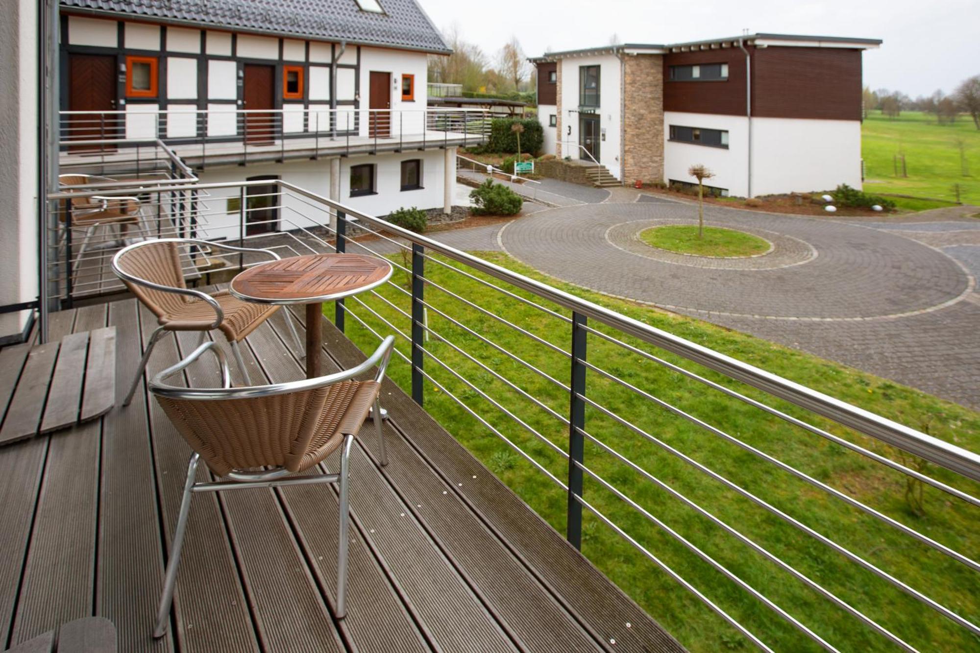 Gut Heckenhof & Golfresort An Der Sieg Gmbh & Co. Kg 4*